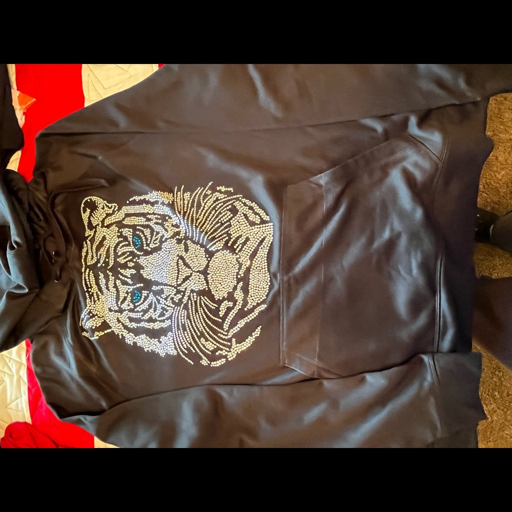 Black hoody sweatshirt rhinestone tiger on front and blue 22 on the back XXL